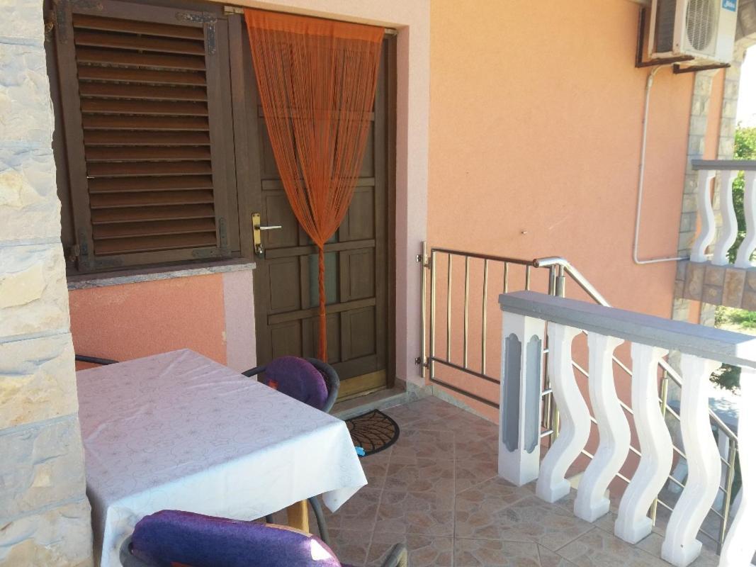 Apartment Visnja -Near Queen Beach Nin Exterior photo